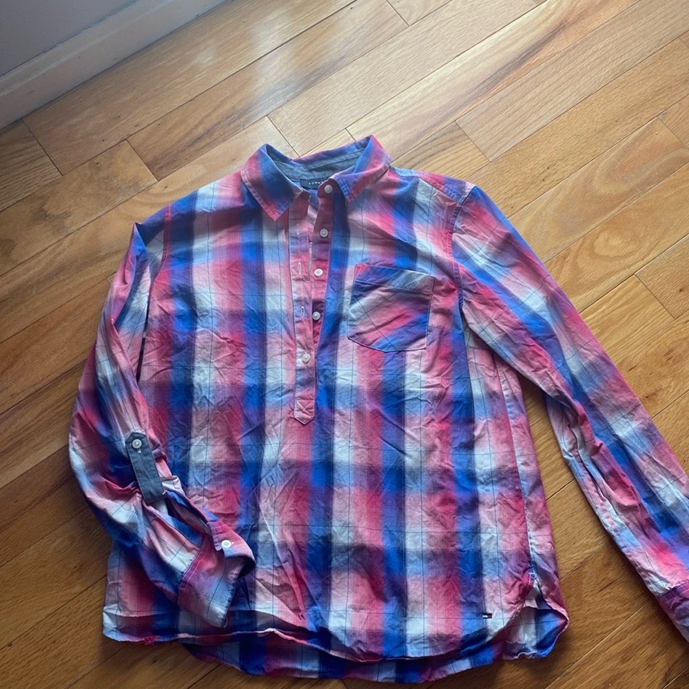 Tommy Hilfiger. Women Medium. Cotton. Blue pink plaid. Pullover.